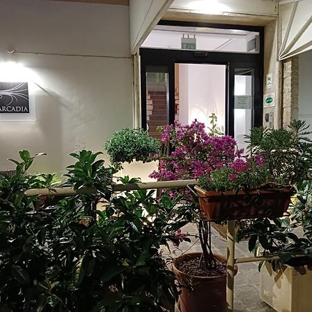 Hotel Arcadia Ματσεράτα Εξωτερικό φωτογραφία