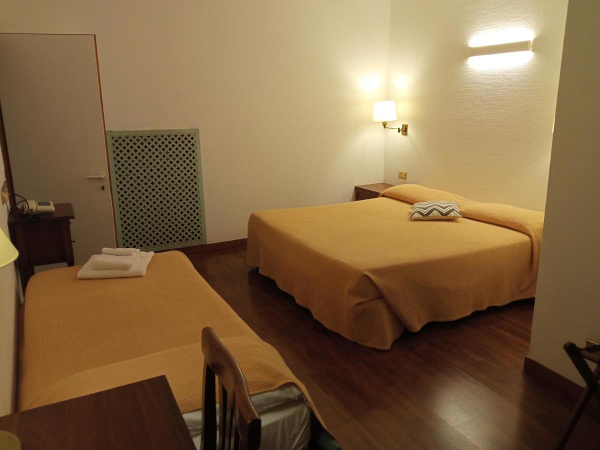 Hotel Arcadia Ματσεράτα Εξωτερικό φωτογραφία