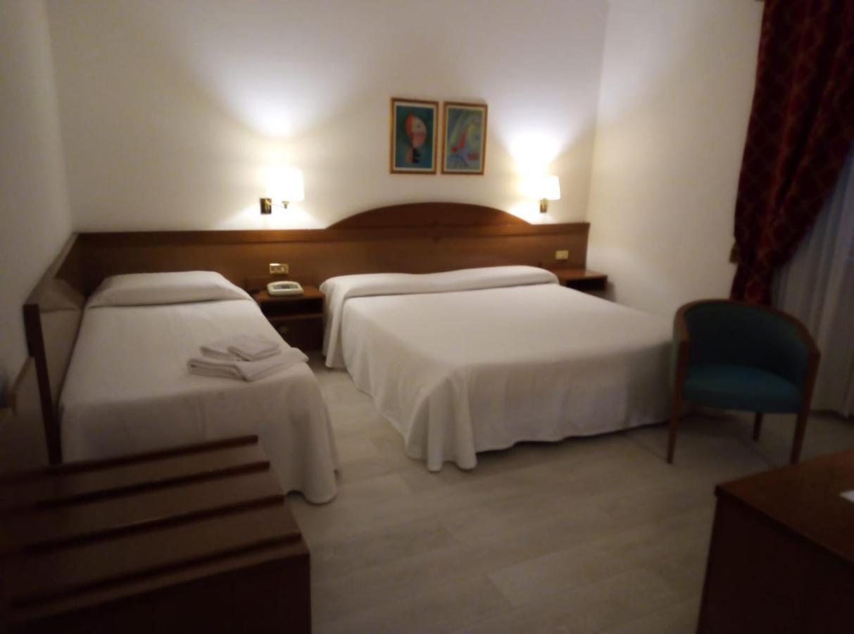 Hotel Arcadia Ματσεράτα Εξωτερικό φωτογραφία