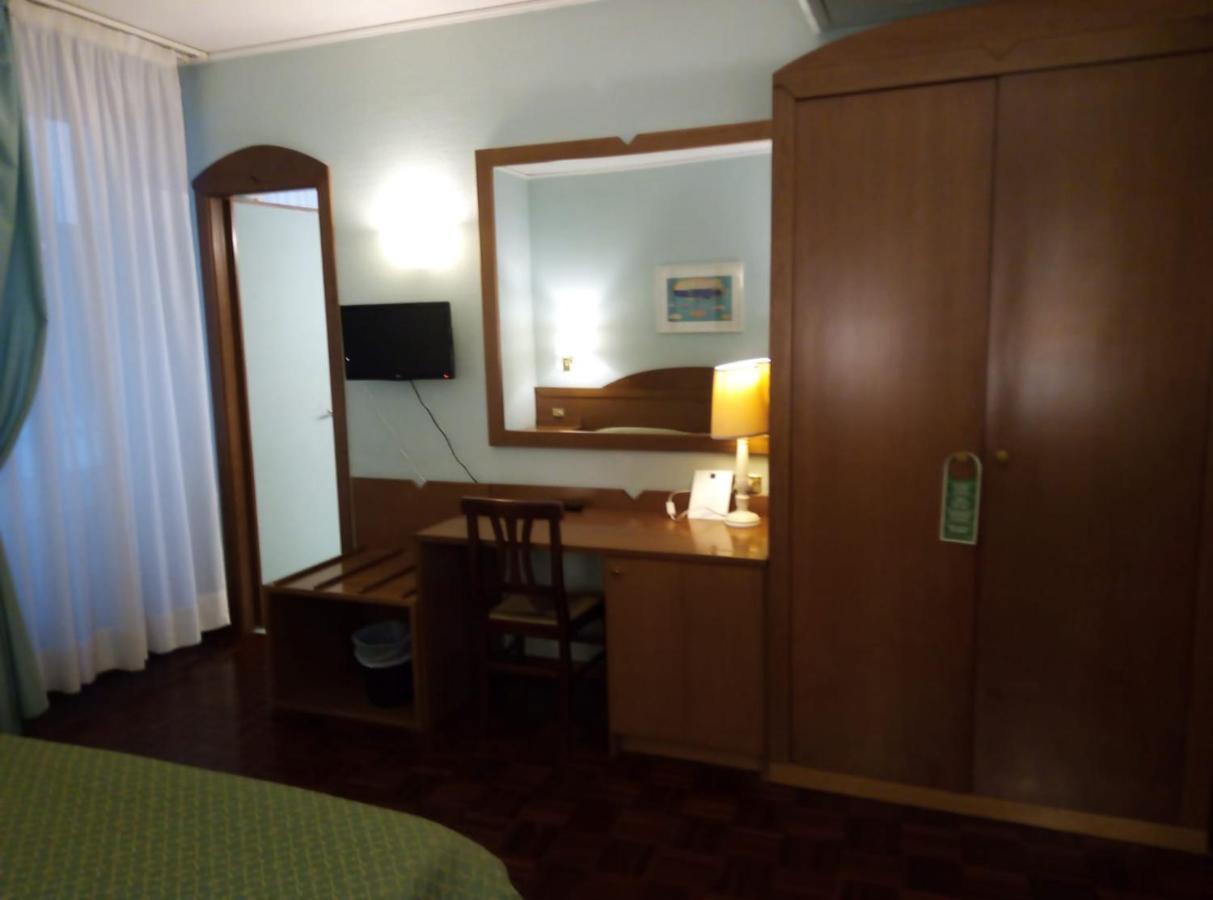 Hotel Arcadia Ματσεράτα Εξωτερικό φωτογραφία