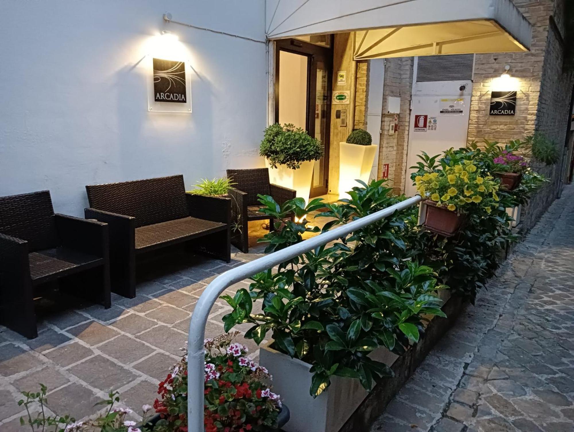 Hotel Arcadia Ματσεράτα Εξωτερικό φωτογραφία